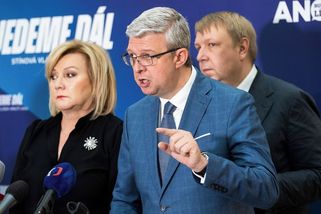 Jako stařec nad hrobem se nesmířím s tím, že Babiš kašle na naše vnoučata - Médium.cz